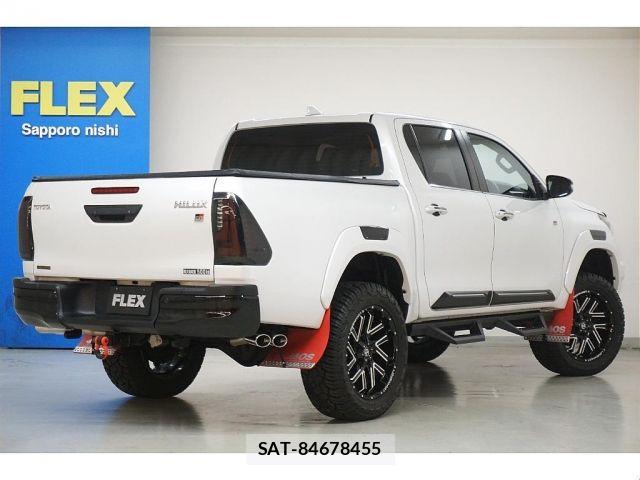 Toyota HILUX 2024-01 8562139-2
