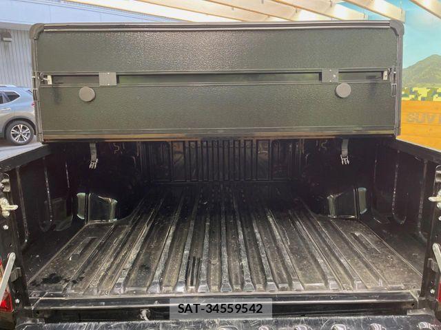 Toyota HILUX 2022-08 8562144-9