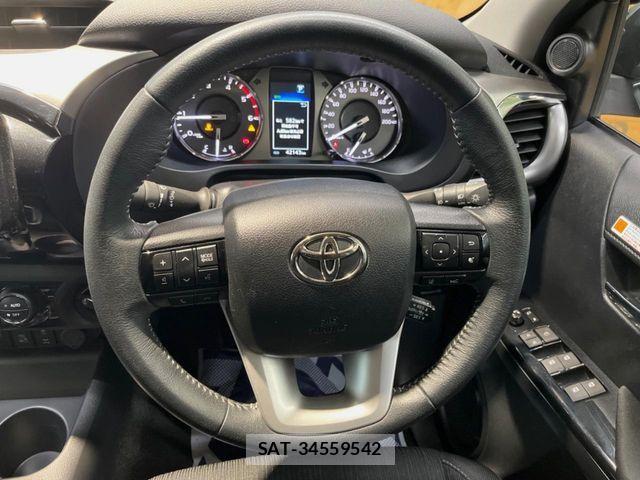 Toyota HILUX 2022-08 8562144-10