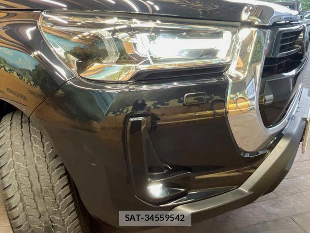 Toyota HILUX 2022-08 8562144-11