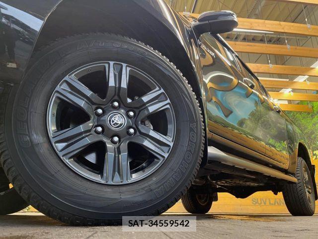Toyota HILUX 2022-08 8562144-12