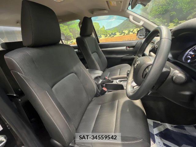 Toyota HILUX 2022-08 8562144-7