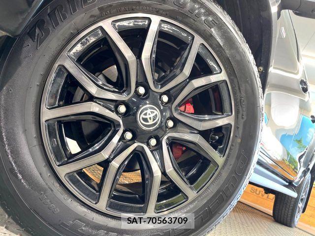 Toyota HILUX 2022-10 8627082-12