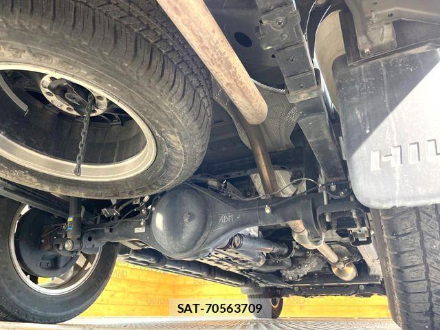 Toyota HILUX 2022-10 8627082-18