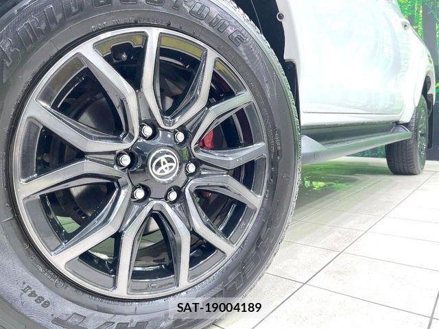 Toyota HILUX 2024-06 8627083-11