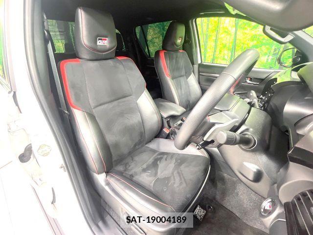 Toyota HILUX 2024-06 8627083-7