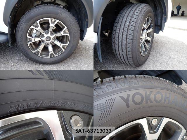 Toyota HILUX 2019-07 8627079-26