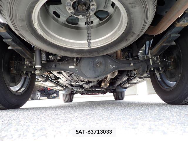 Toyota HILUX 2019-07 8627079-29