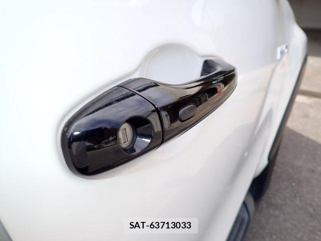Toyota HILUX 2019-07 8627079-8