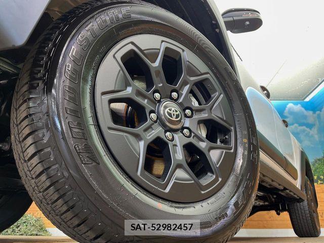 Toyota HILUX 2026-07 8627080-13
