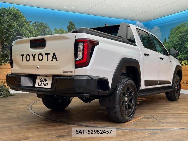 Toyota HILUX 2026-07 8627080-17