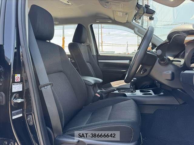 Toyota HILUX 2018-07 8627085-15