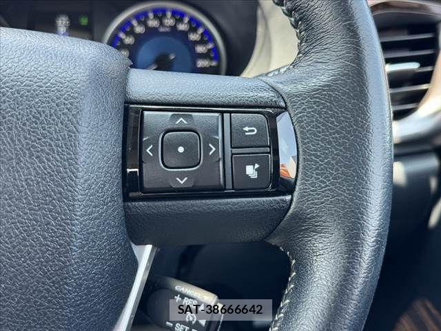 Toyota HILUX 2018-07 8627085-28