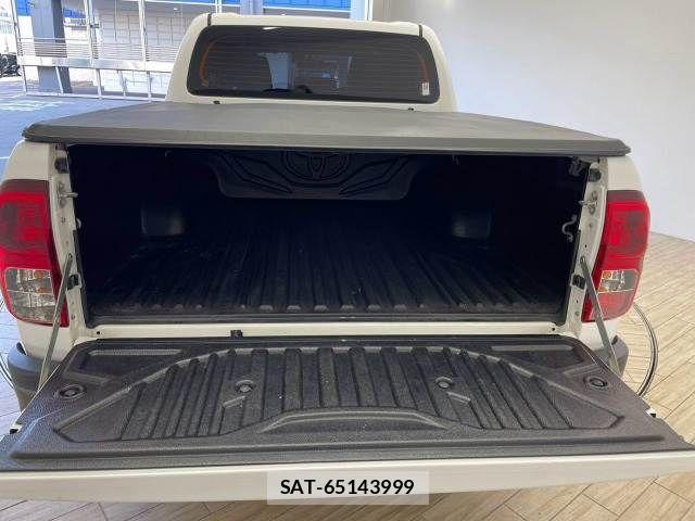 Toyota HILUX 2020-01 8627084-12