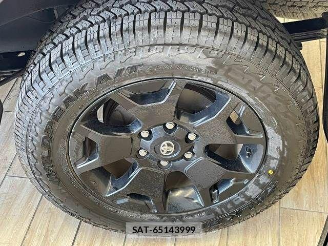 Toyota HILUX 2020-01 8627084-18