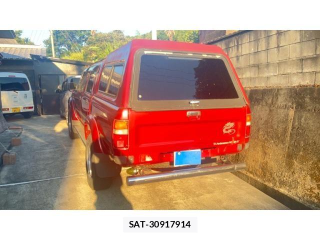 Toyota HILUX 1996-02 8627086-9
