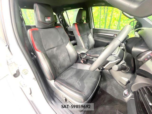 Toyota HILUX 2024-04 8627081-6