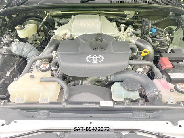 Toyota HILUX 2024-09 8659435-17