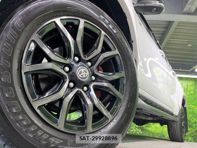 Toyota HILUX 2024-09 8659437-12