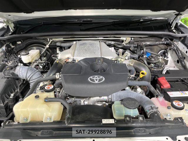 Toyota HILUX 2024-09 8659437-17