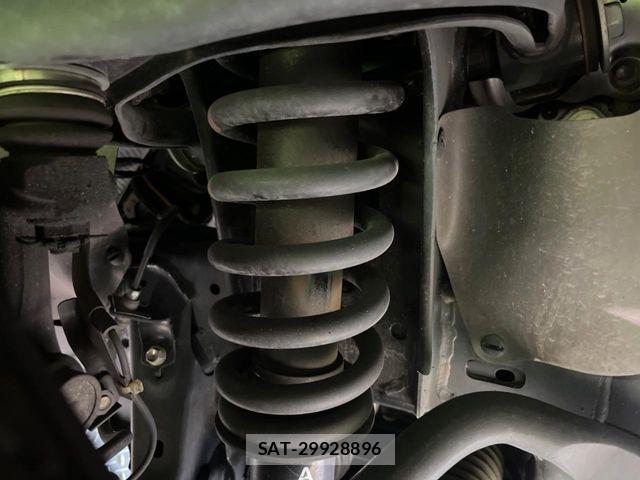 Toyota HILUX 2024-09 8659437-19