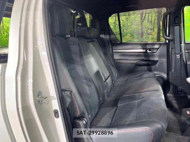Toyota HILUX 2024-09 8659437-8