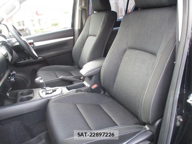 Toyota HILUX 2021-09 8659439-12