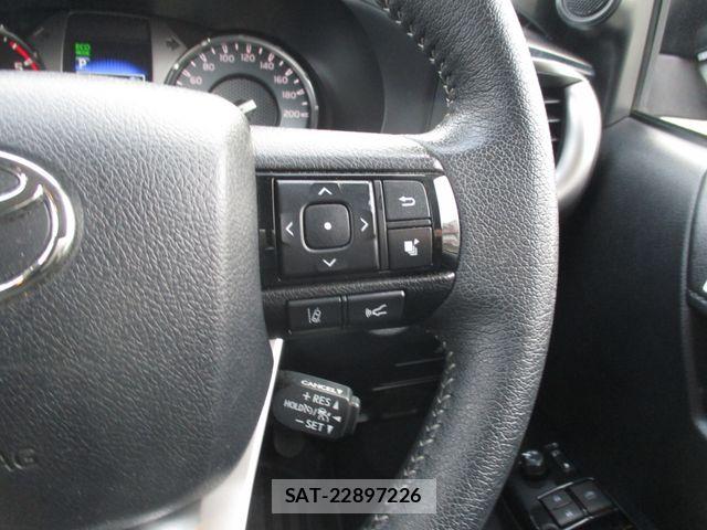 Toyota HILUX 2021-09 8659439-17