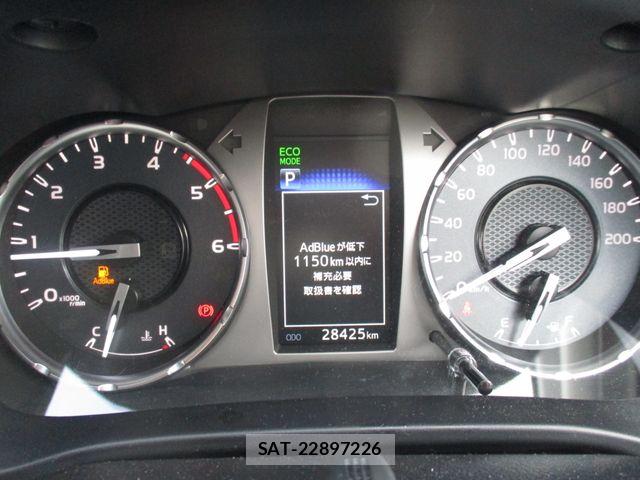 Toyota HILUX 2021-09 8659439-18