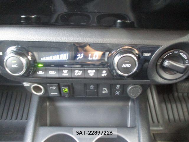 Toyota HILUX 2021-09 8659439-22