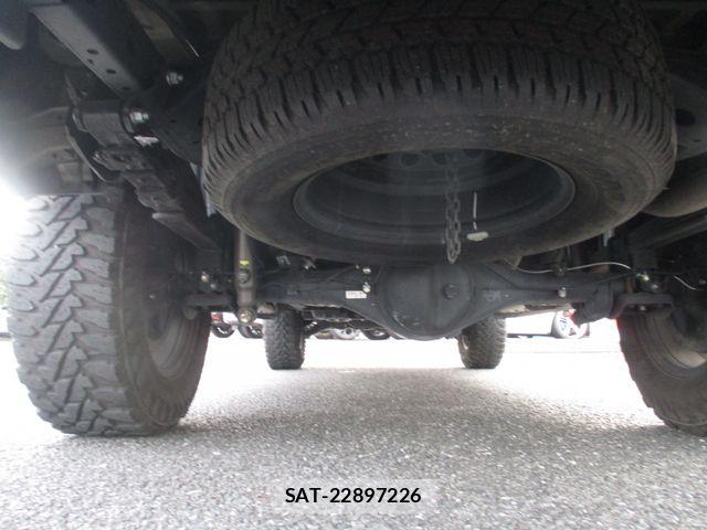 Toyota HILUX 2021-09 8659439-26