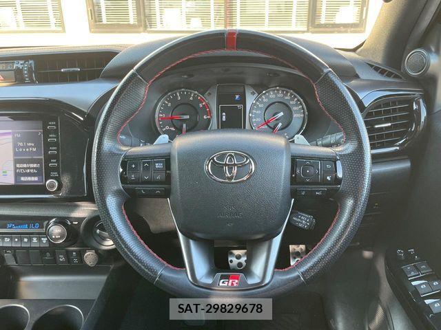 Toyota HILUX 2023-01 8685667-11