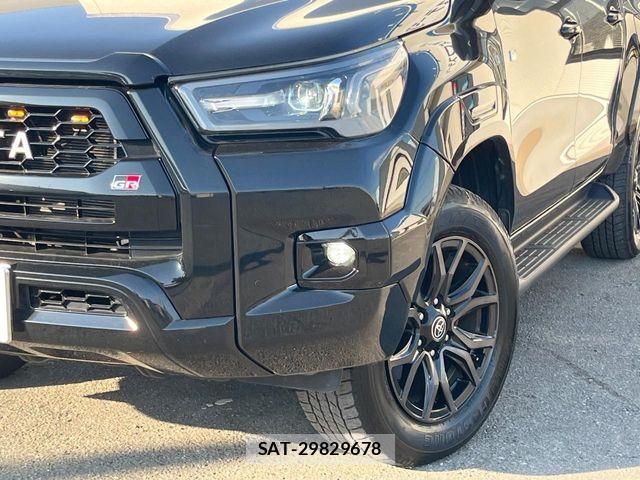 Toyota HILUX 2023-01 8685667-12