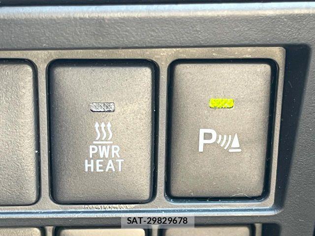 Toyota HILUX 2023-01 8685667-8