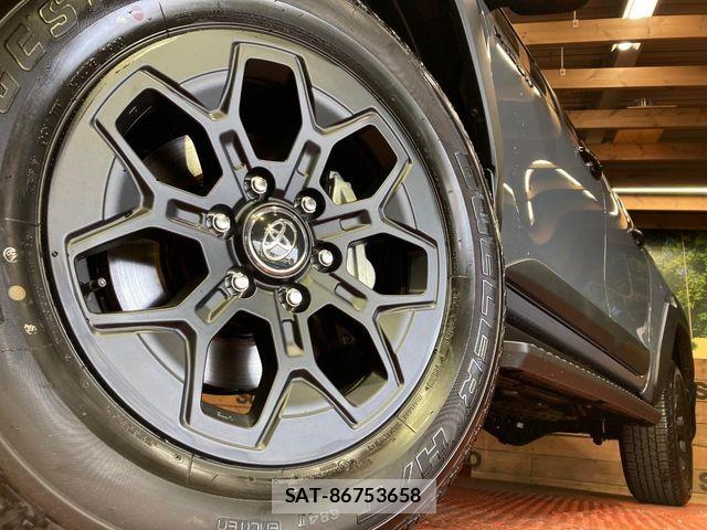 Toyota HILUX 2026-07 8685666-12