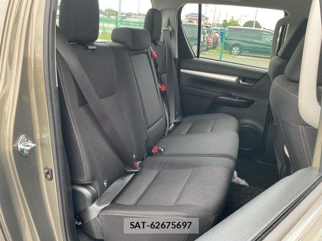 Toyota HILUX 2022-02 8685668-11