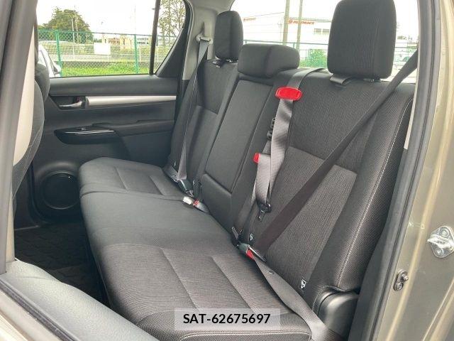 Toyota HILUX 2022-02 8685668-12