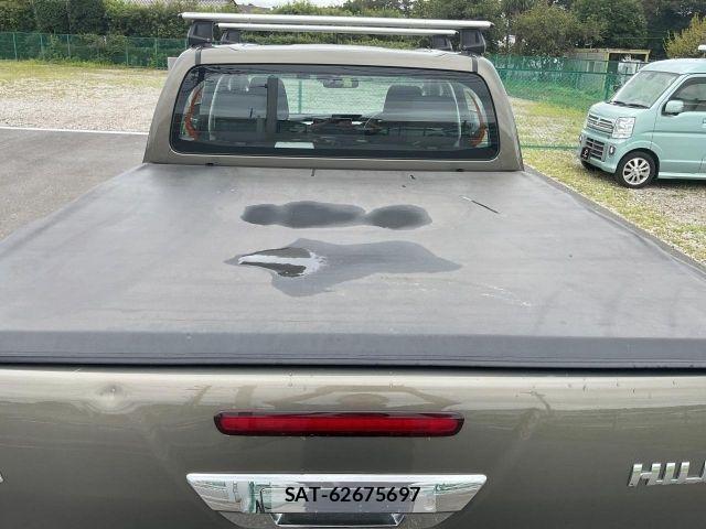 Toyota HILUX 2022-02 8685668-13