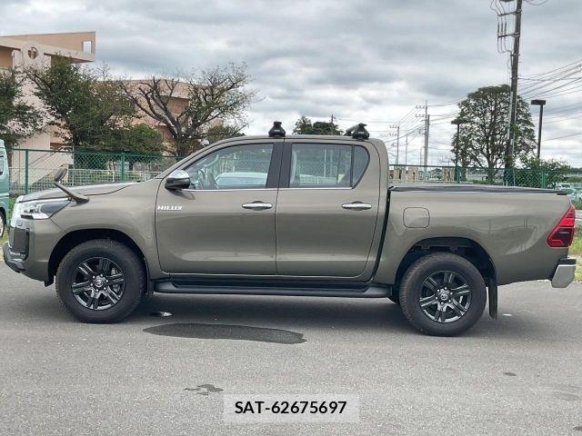 Toyota HILUX 2022-02 8685668-15