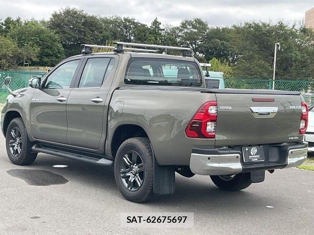 Toyota HILUX 2022-02 8685668-17
