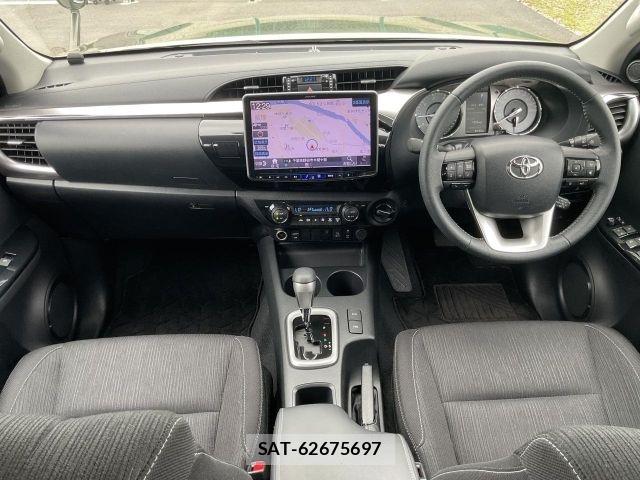 Toyota HILUX 2022-02 8685668-1