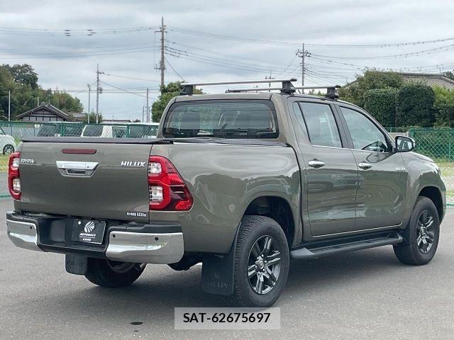 Toyota HILUX 2022-02 8685668-2