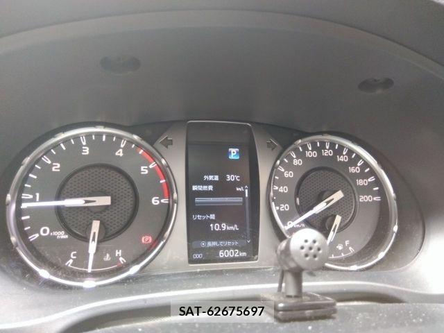 Toyota HILUX 2022-02 8685668-29