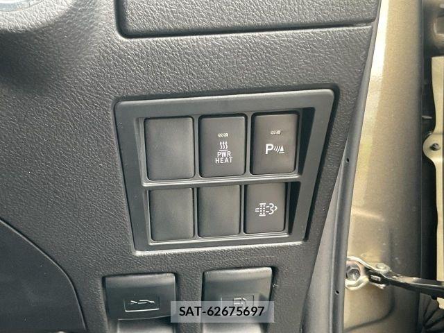 Toyota HILUX 2022-02 8685668-8