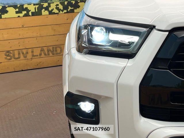 Toyota HILUX 2021-11 8742678-9