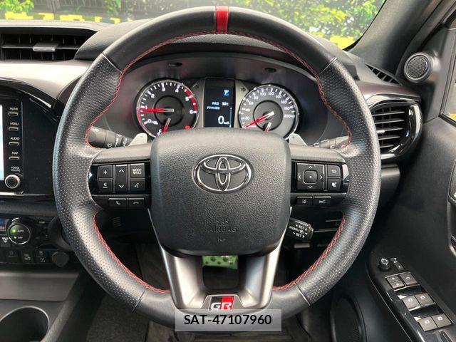 Toyota HILUX 2021-11 8742678-10