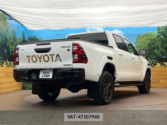 Toyota HILUX 2021-11 8742678-17