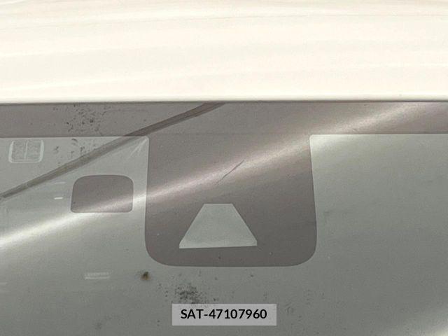 Toyota HILUX 2021-11 8742678-4