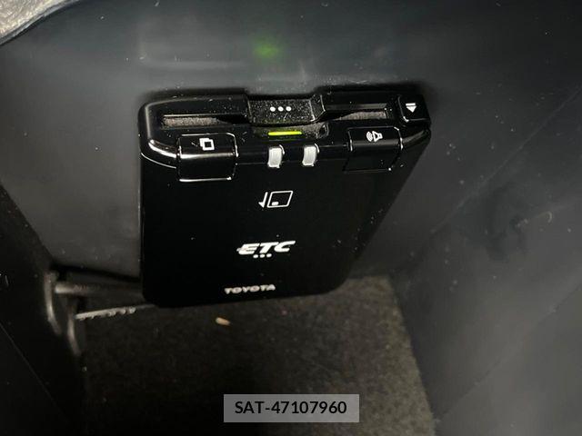 Toyota HILUX 2021-11 8742678-6