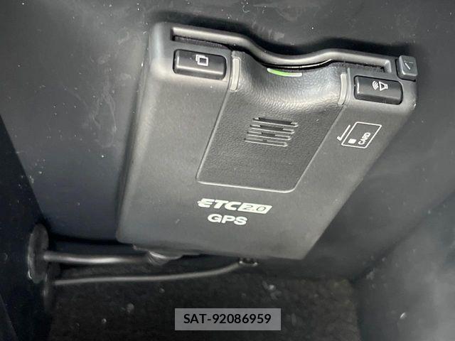 Toyota HILUX 2023-02 8742681-7
